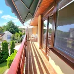 Fenyves * Balatonakarattya