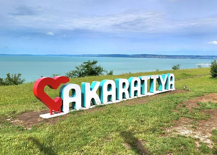 カントリーハウス Fenyves バラトンアカラッチャ