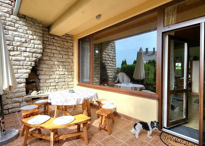 Fenyves * バラトンアカラッチャ