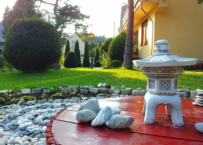 Fenyves バラトンアカラッチャ