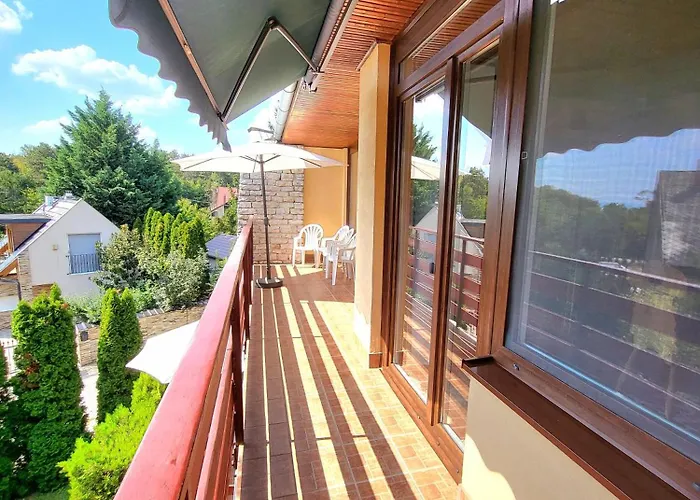 Fenyves * バラトンアカラッチャ